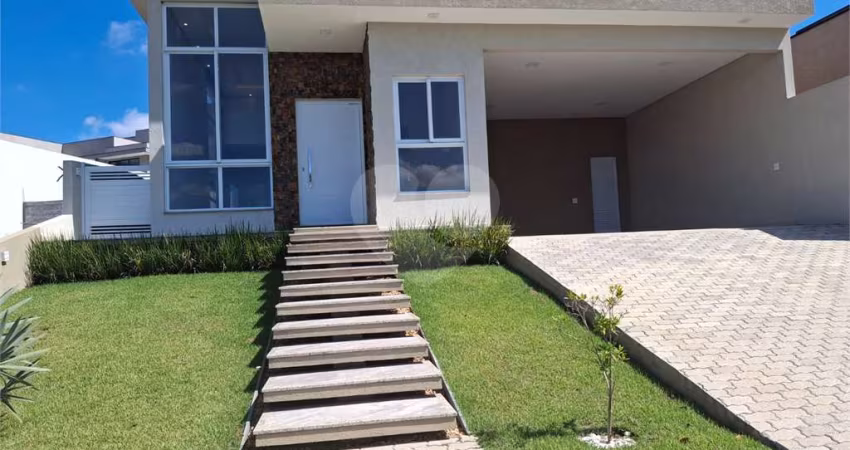 Casa térrea com 3 quartos à venda em Loteamento Lagos De Jarinu - SP