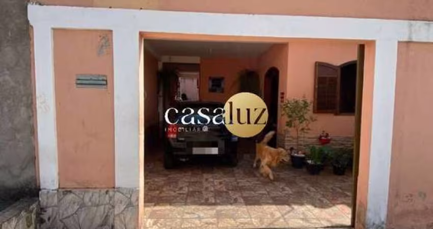 Casa localizada no bairro Castanheira/Belo Horizonte