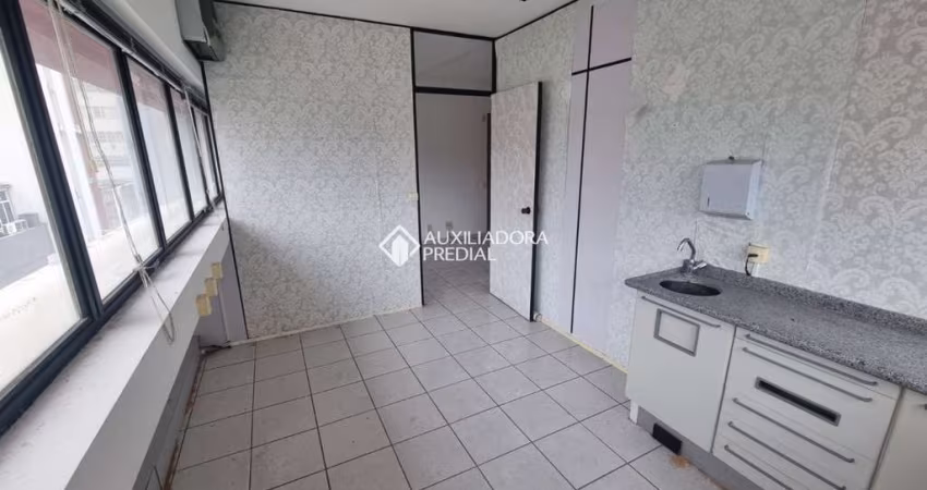 Sala comercial para alugar na Rua Fernando Machado, 73, Centro, Florianópolis