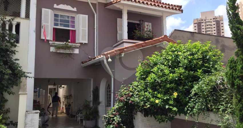 Casa de vila com 6 quartos à venda em Cambuci - SP