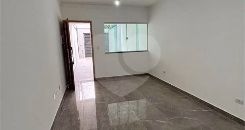 Sobrado com 3 quartos à venda em Parque Tomas Saraiva - SP