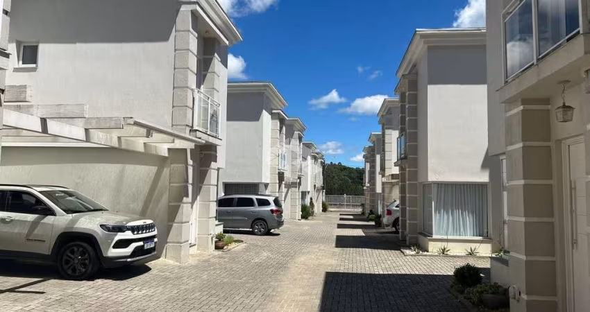 Casa geminada três dormitórios em Canela