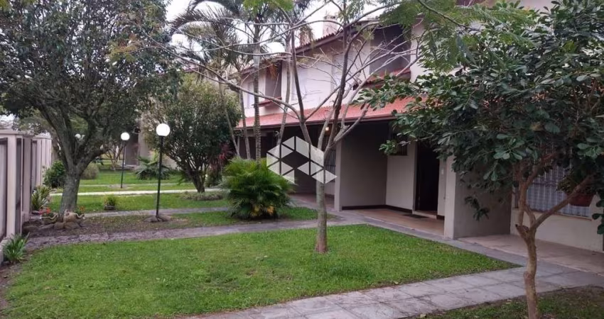 Sobrado em Condomínio / 4 Dormitórios / Capão Novo / Capão da Canoa / RS