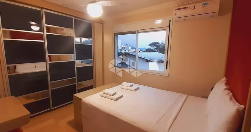 Apartamento 3 Dormitórios no bairro Canasvieiras, em Florianópolis