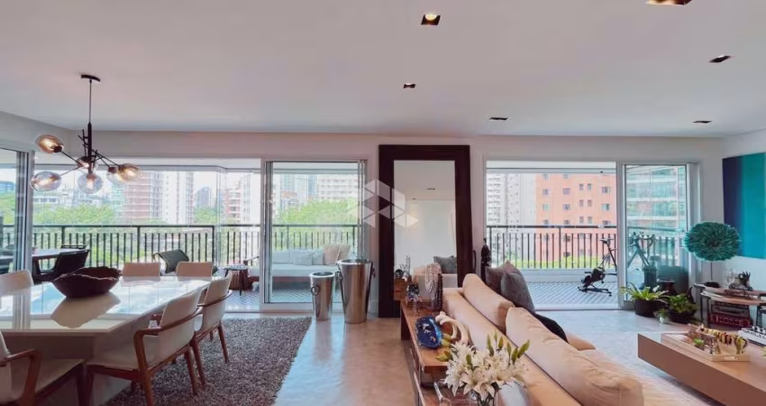 VENDA de Apartamento em Moema Pássaros com 226 m², 3 dormitórios sendo 3 suítes, 4 vagas, lazer completo