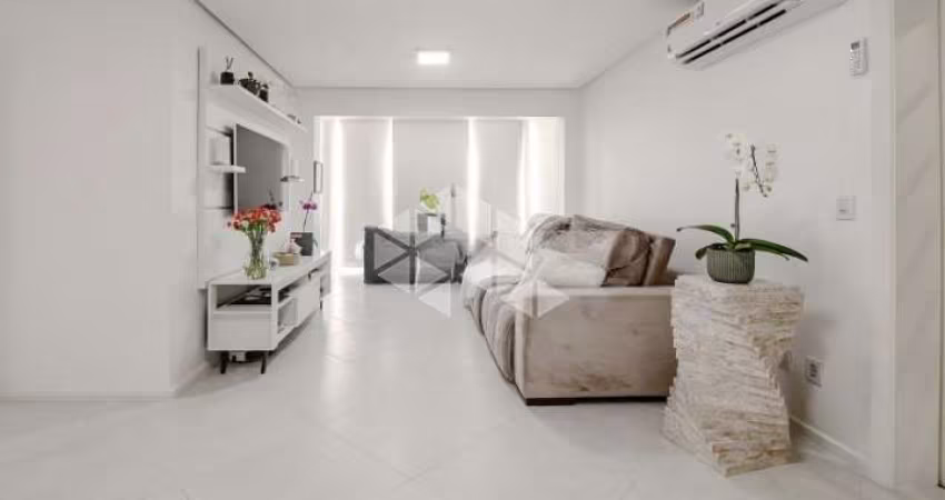 Cobertura com 155 m² privativos, com 2 dormitórios, no Menino Deus