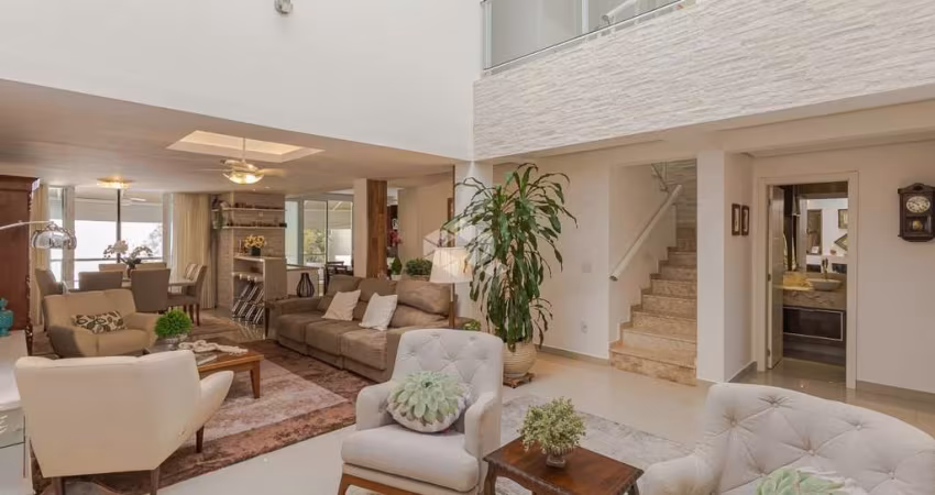 Casa 3 dormitórios, 3 suítes, 3 vagas, Ipanema, Porto Alegre.
