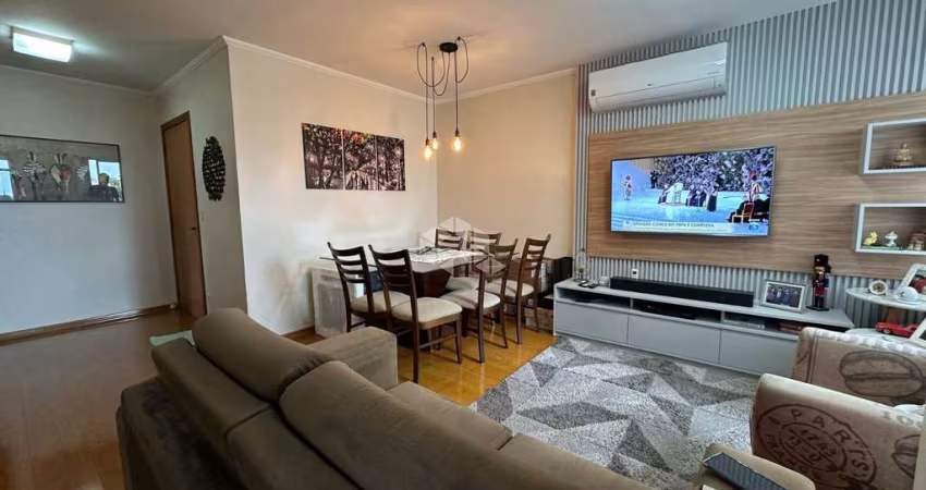 Apartamento com 3 dormitórios e 2 vagas no Santa Lúcia