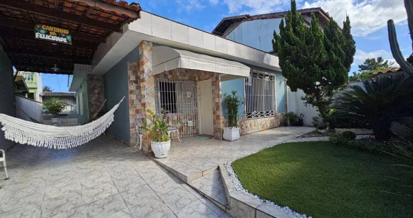 Casa Isolada com Edícula a 1.000m da Praia – Conforto e Espaço para Toda a Família