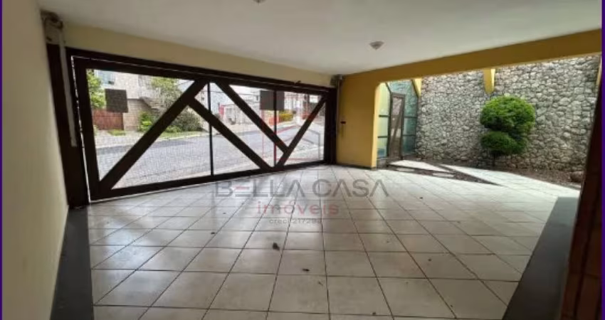 Linda Casa Térrea no Jd Avelino com 3 suítes