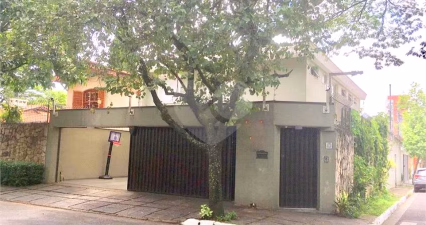 SOBRADO DE ALTO PADRÃO EM REGIÃO NOBRE