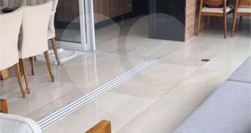 APARTAMENTO TODO REFORMADO COM 156 M2 NA CHÁCARA KLABIN, 3 SUITES, 3 VAGAS