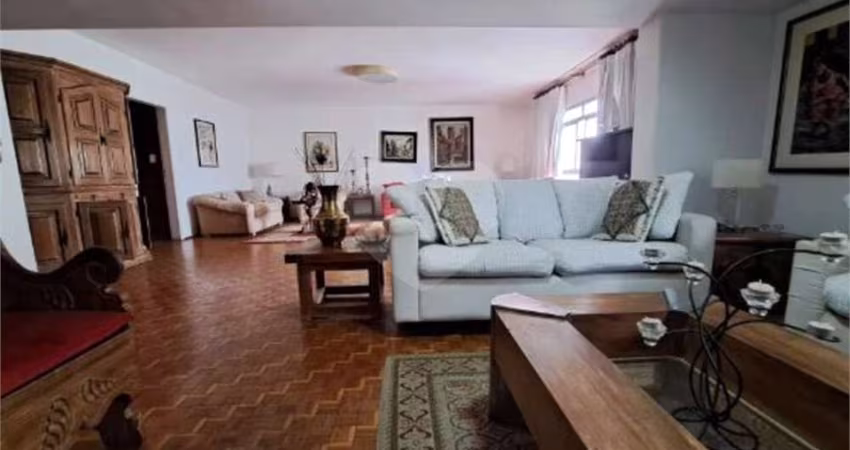 Apartamento com 4 dorms (1 suíte) e 4 vagas em Vila Clementino