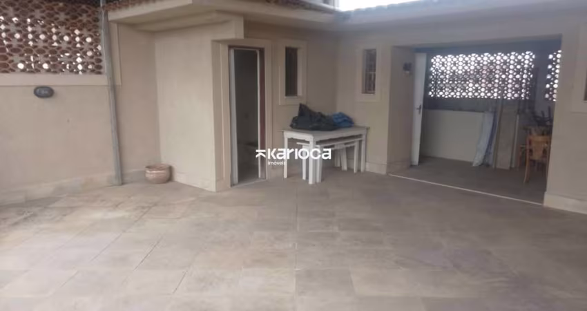 CASA  TRIPLEX - 4 QUARTOS – ESCRITÓRIO-TERRAÇO -  ESTRADA  DOS BANDEIRANTES