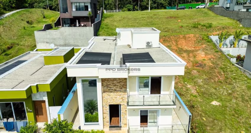 Linda casa no condomínio Reserva Santa Anna