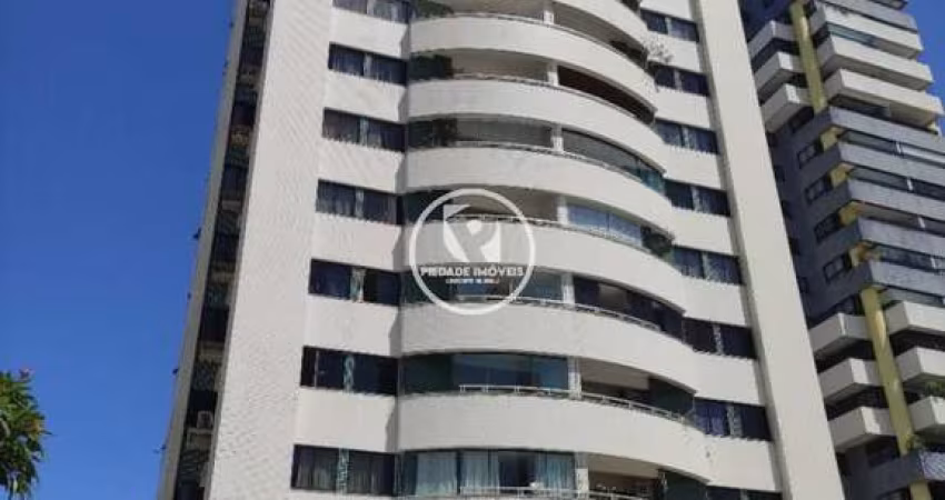 Apartamento para vender com 3 quartos (1 suíte), área útil de 107m², no calçadão de Candeias