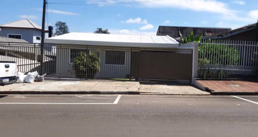 Casa para Venda em Guarapuava, Bonsucesso, 3 dormitórios, 2 banheiros, 1 vaga