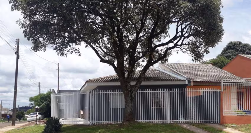 Casa para Venda em Guarapuava, Boqueirão, 2 dormitórios, 1 banheiro, 1 vaga
