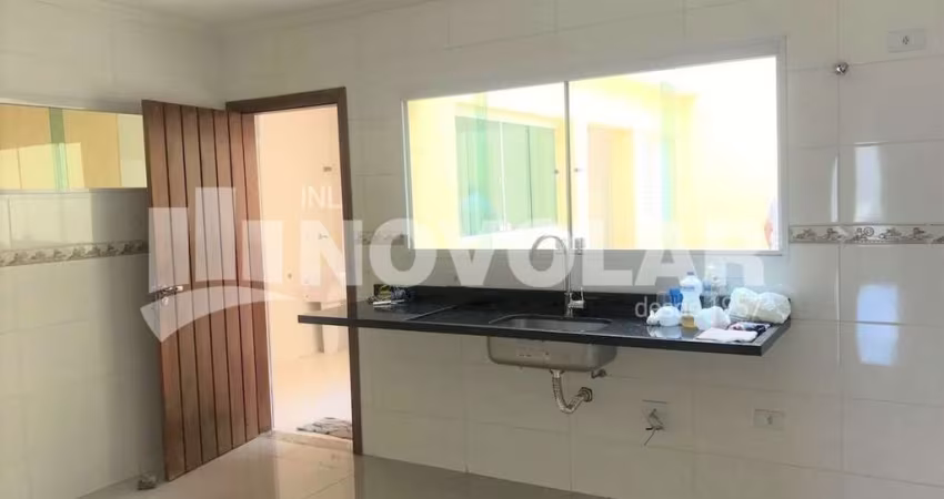 Sobrado Novo no Bairro do Limão: Espaços Amplos, 3 Dormitórios, Suíte e Quintal