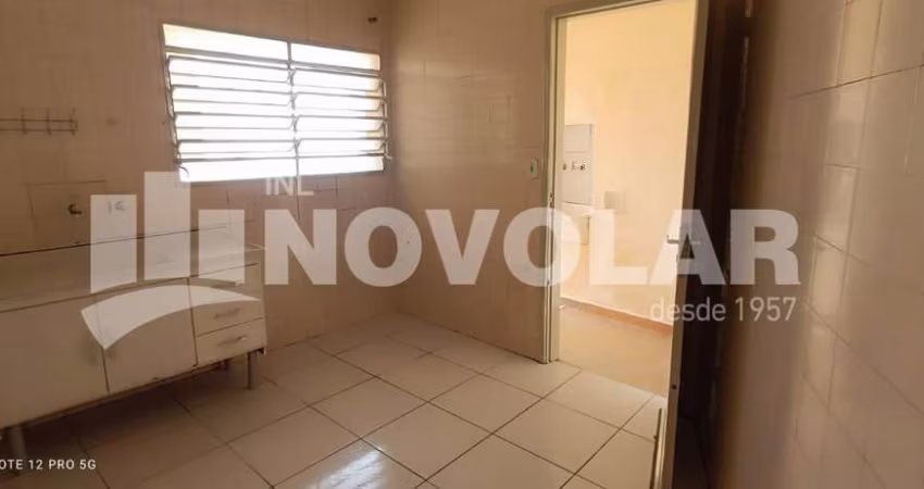 Casa Térrea no Bairro Vila Maria Alta com 2 dormitórios