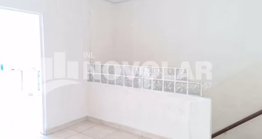 Casa Assobradada, na Vila Maria com 66 metros quadrados, 3 salas, recepção, copa e 1 banheiro