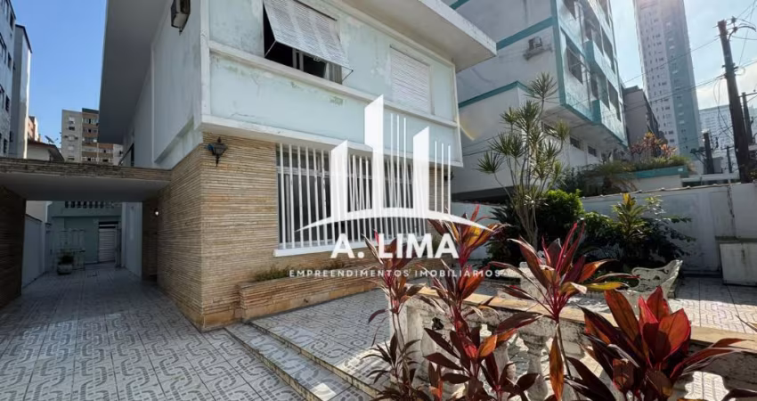 Sobrado Alto Padrão com Lazer Completo na Ponta da Praia / Terreno Amplo em Localização Nobre – Ideal para Moradia ou Investimento!