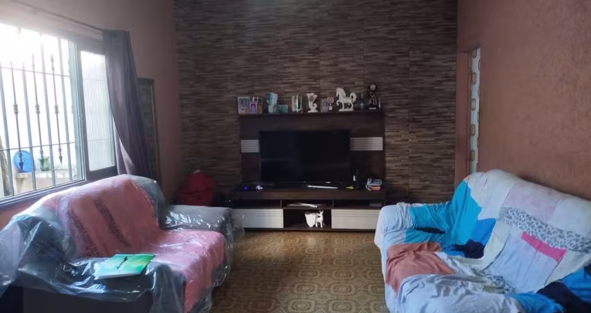 Imperdível! Casa à venda em Praia Grande-SP, 2 quartos, 1 sala, 1 banheiro, 200m² na Aviação. Aproveite!
