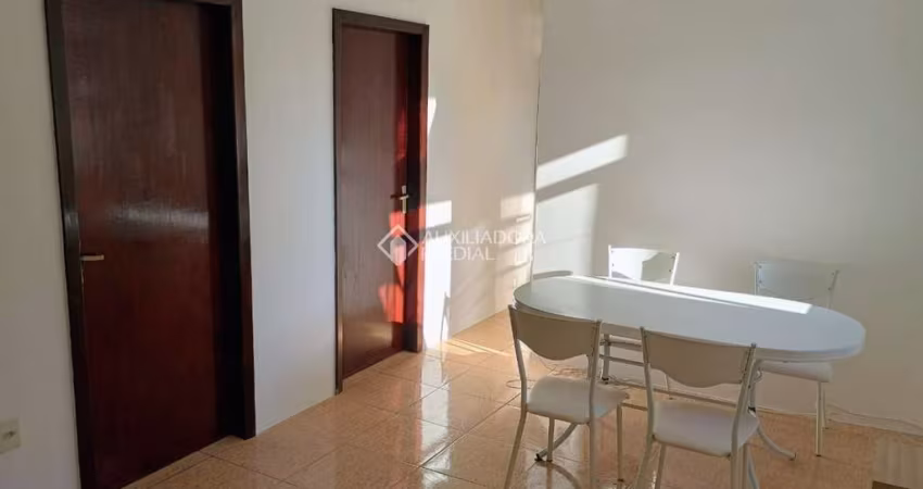 Apartamento com 2 quartos para alugar na Rua Doutor Voltaire Pires, 65, Santo Antônio, Porto Alegre