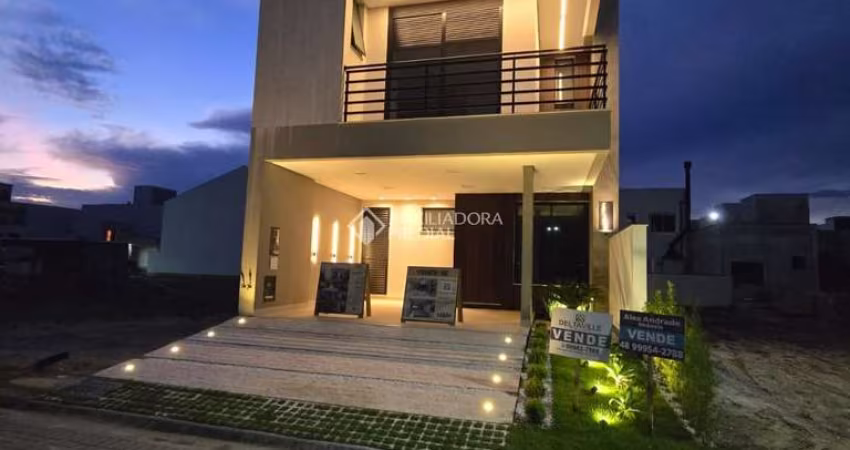 Casa com 2 quartos à venda na Avenida Wilson Castelo Branco, 376, Beira Rio, Biguaçu