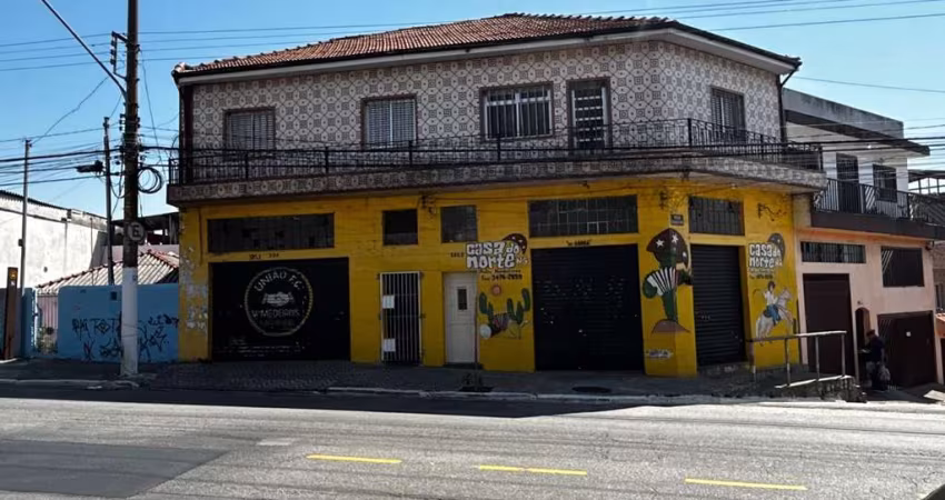 Funcional sobrado para venda com 3 quartos, 302m²