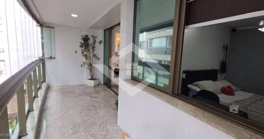 Apartamento de 4 Quartos com 2 Suítes e 3 Vagas no Coração de Icaraí, Niter