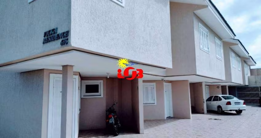 Duplex com 2 suítes, apenas 600m do mar!