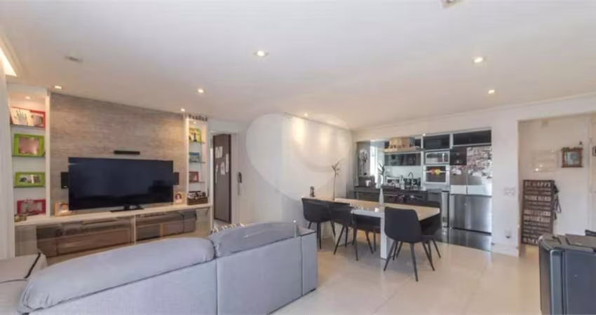 Apartamento com 3 quartos à venda em Vila Gumercindo - SP