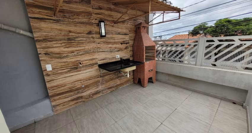 Casa Assobradada à Venda com 2 Quartos e WC na Vila Alzira, Santo André