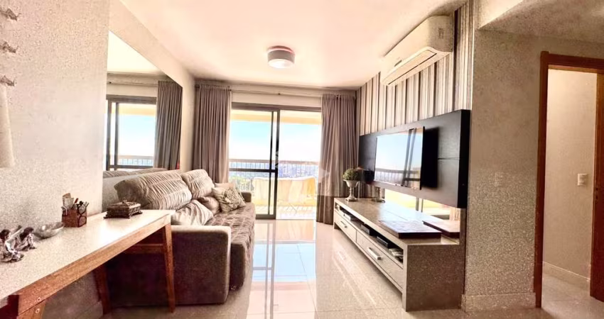 Apartamento dois quartos, com sacada e churrasqueira, no Três Figueiras