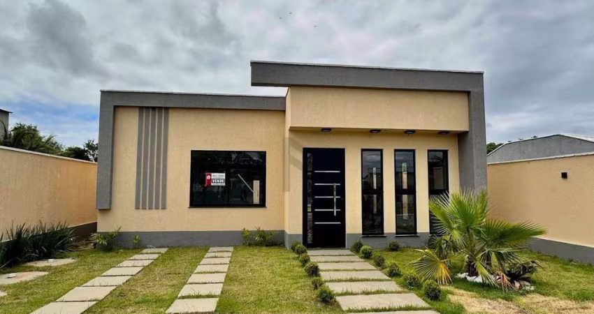 Casa com 3 SUÍTES à venda, 156 m² construídos por R$ 720.000 - Condomínio Reviver 1 - São Pedro da Aldeia/RJ