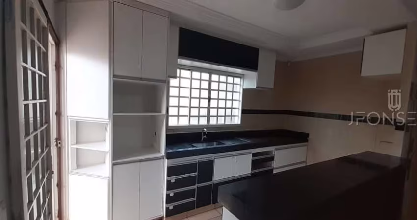 Casa a Venda com Aluguel - Res. Brisas da Mata