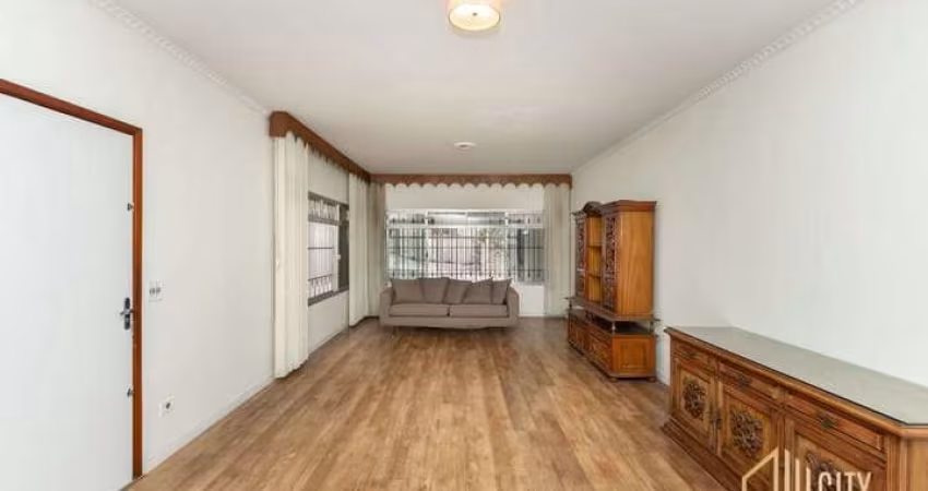 Sobrado para venda com 3 quartos, sendo 3 suítes, 192m²