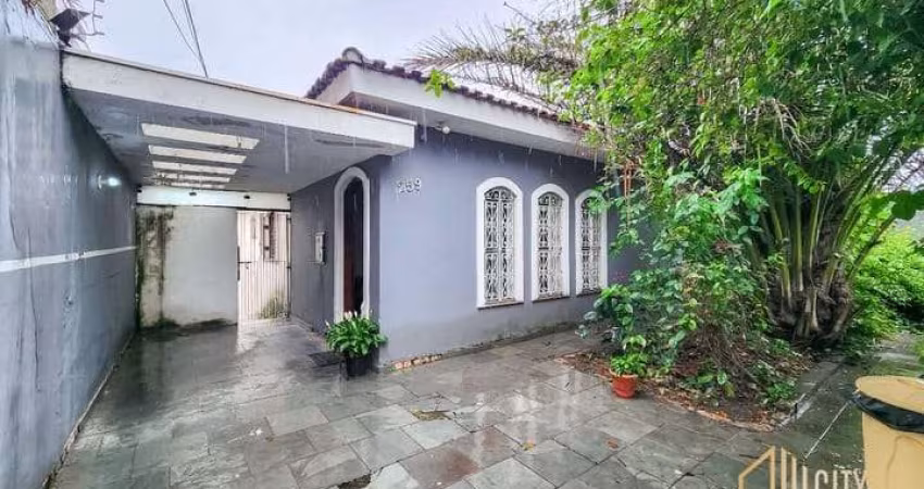 Casa tipo para venda com 3 quartos, sendo 1 suíte, 180m²