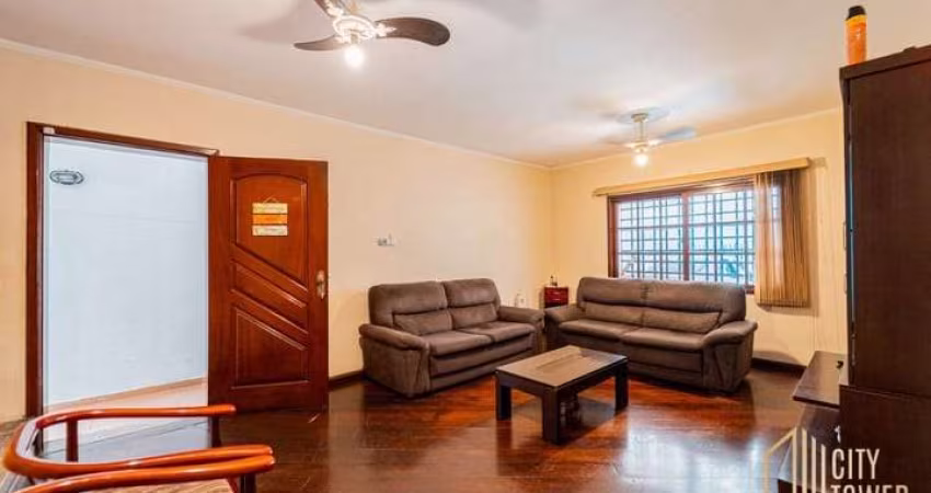 Casa tipo para venda com 5 quartos, sendo 2 suítes, 233m²