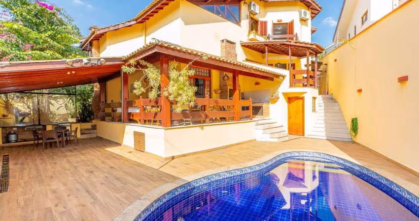 Casa tipo para venda com 4 quartos, sendo 2 suítes, 550m²