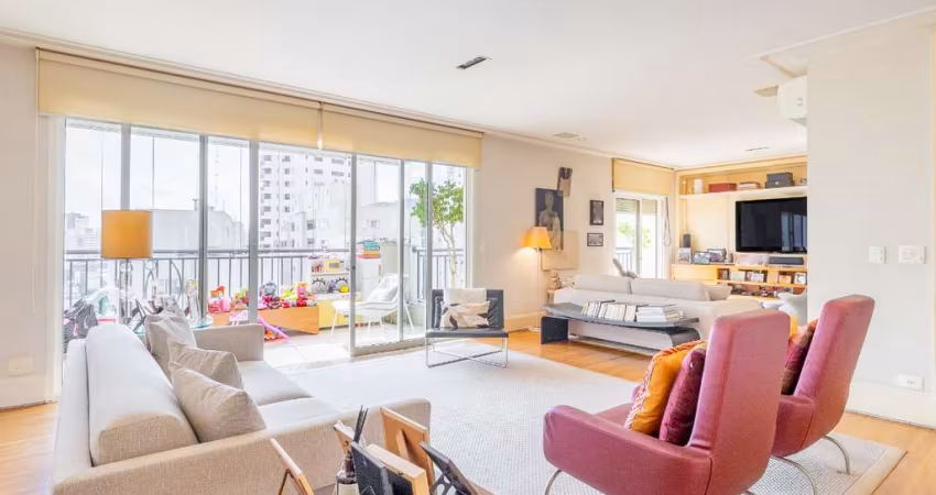 Apartamento tipo para venda com 3 quartos, sendo 3 suítes, 210m²