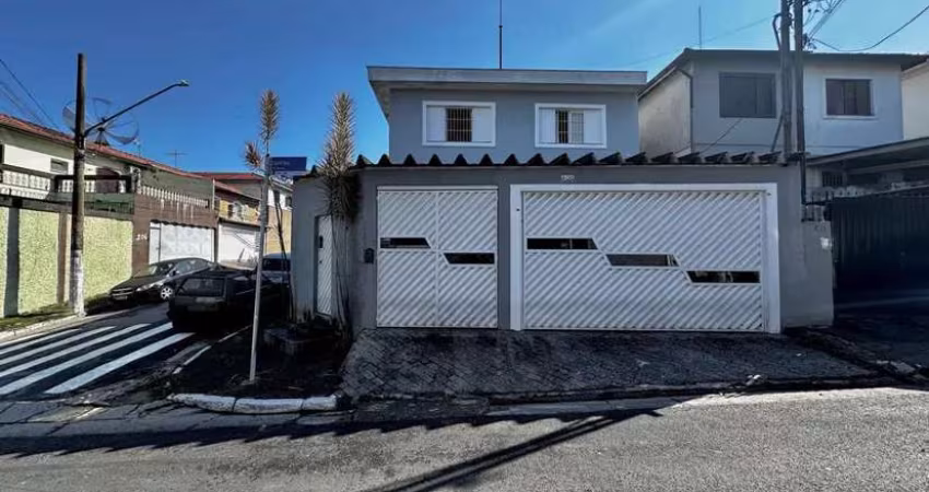 Casa tipo para venda com 4 quartos, sendo 1 suíte, 257m²