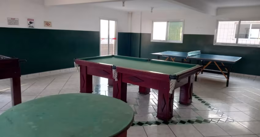 APARTAMENTO 1 DORMITÓRIO, 1 VAGA, 1 BANHEIRO. SACADA COM VISÃO DA CIDADE.