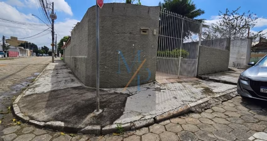 Três casas para venda tem 320 metros quadrados com 5 quartos em Vila São Bento - São José dos Campos - SP