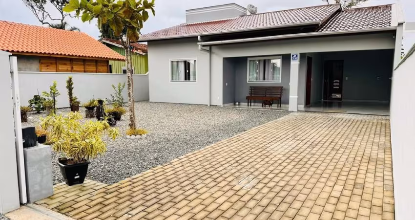Casa para Venda em São Francisco do Sul, Ervino, 2 dormitórios, 2 banheiros, 3 vagas