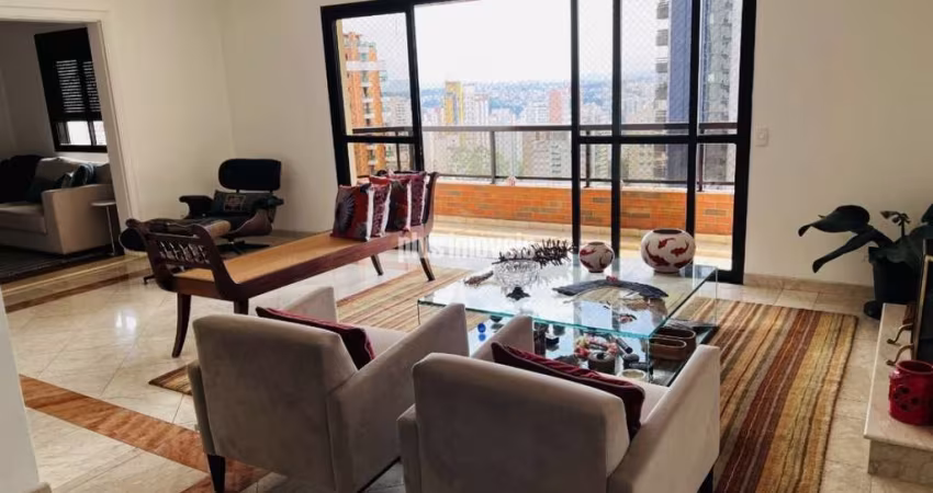 PRÓXIMO A GRADED SCHOOL 176,0M²AU 3 SUÍTES 3 GAR