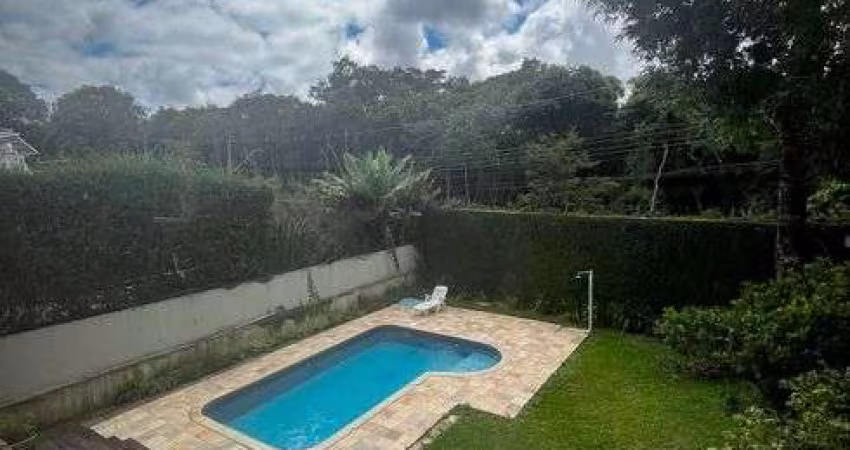 Casa de condomínio para venda possui 322 metros quadrados com 3 quartos