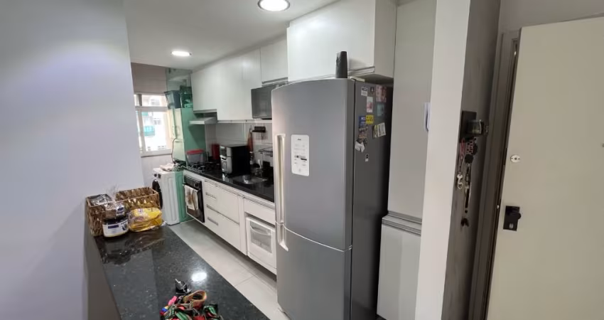 Ótimo apartamento de 2 quartos no Villas da Barra (Barra Olímpica)