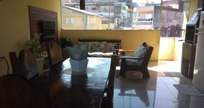 SOBRADO COM PISCINA